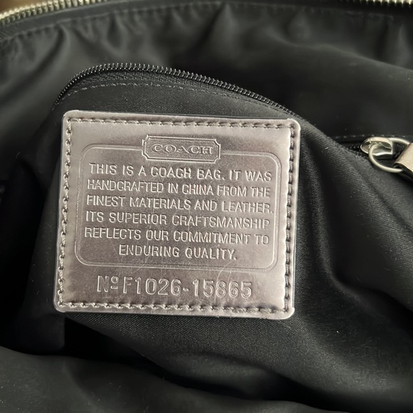 Coach Poppy - Picture 11 of 15